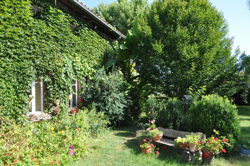 Bed and Breakfast Ferme Saint Joseph à Le Fousseret Extérieur photo